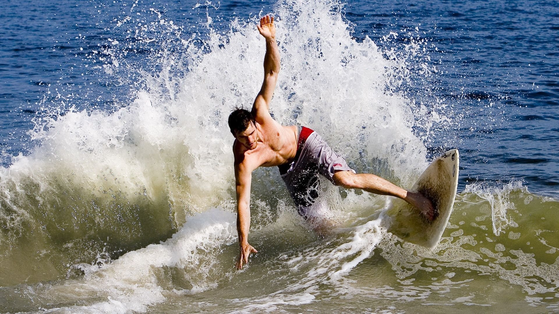 巴斯托尼，欧冠半决赛之夜的隐形操盘手